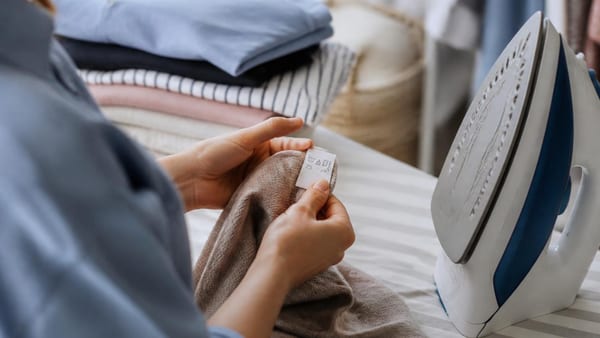 Un point, deux points, trois points : ces symboles sur vos étiquettes décident si votre fer détruit ou…